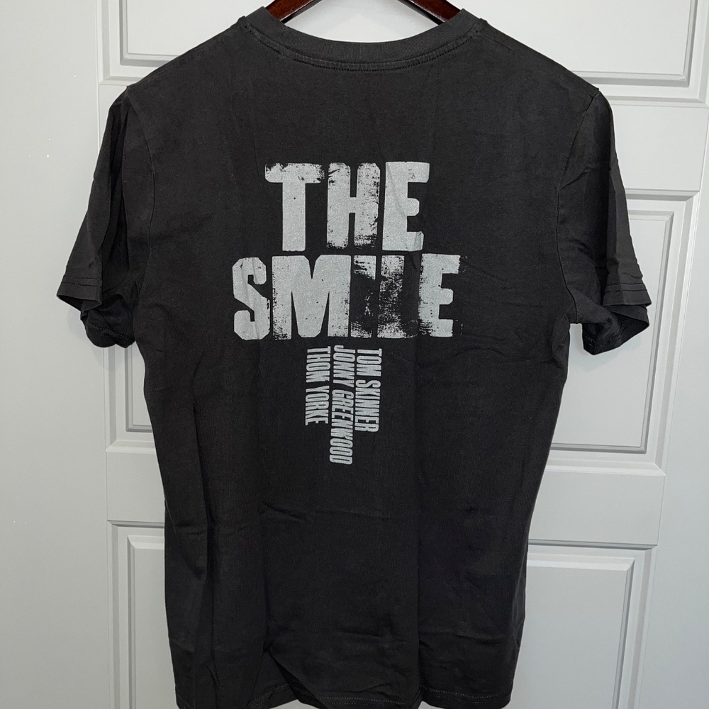 The Smile Band T-shirt, Medium, Gray - Picture 3 of 3